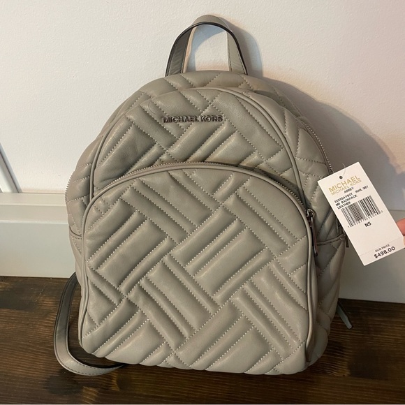 Michael Kors Abbey medium Backpack leather pearl grey - Picture 1 of 8